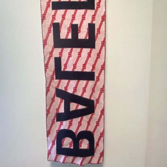 Balenciaga Unisex Wool Scarf - Picture 6 of 9